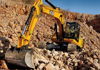 Excavatrice sur chenilles JCB JS240LC