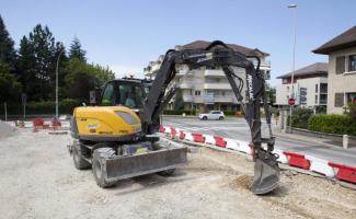 Excavatrice sur pneus Mecalac 714 MW e