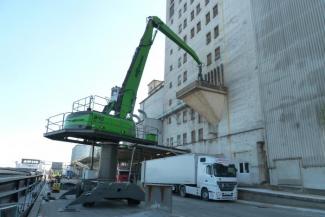 Excavatrice sur pneus Sennebogen 840 M