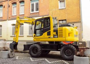 Excavatrice sur pneus Komatsu PW148-8