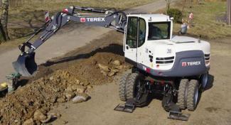 Excavatrice sur pneus Terex TW 85