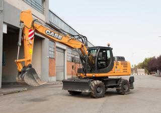 Excavatrice sur pneus Case WX168