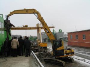 Excavatrice sur chenilles Caterpillar 325 C MH