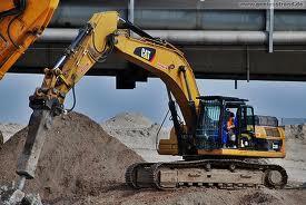 Excavatrice sur chenilles Caterpillar 330D LN