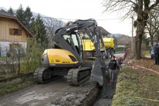Excavatrice sur chenilles Mecalac 8MCR