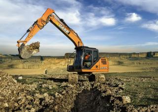 Excavatrice sur chenilles Case CX130D