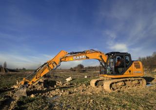 Excavatrice sur chenilles Case CX130D