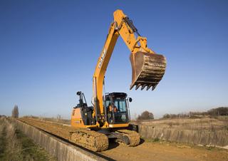 Excavatrice sur chenilles Case CX160D