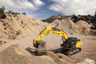 Excavatrice sur chenilles New Holland E215C LC
