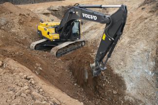 Excavatrice sur chenilles Volvo EC300DL