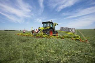 Faneuses rotatives Claas Volto 1100