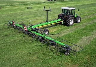 Faneuses rotatives DEUTZ-FAHR CoM 7622