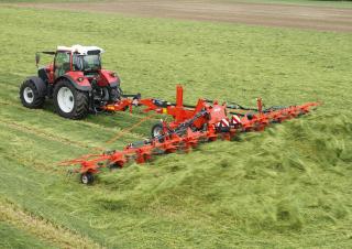 Faneuses rotatives Kuhn GF 13012