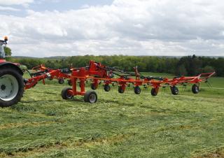 Faneuses rotatives Kuhn GF 13012