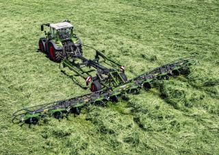 Faneuses rotatives Fendt Lotus 1020
