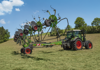 Faneuses rotatives Fendt Lotus 1020