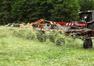 Faneuses rotatives Massey Ferguson TD1028X TRC