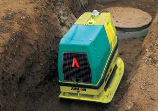 Plaques vibrantes Plaques vibrantes réversibles Ammann APH 1000 TC