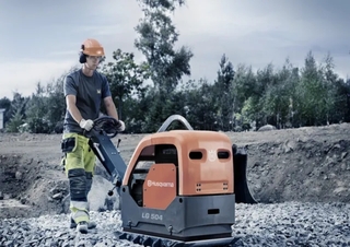 Plaques vibrantes Plaques vibrantes réversibles Husqvarna LG 504
