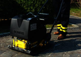 Plaques vibrantes Plaques vibrantes unidirectionnelles Bomag BPS 18/45