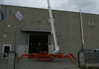 Nacelles à bras articulés Nacelles à bras articulés sur chenilles Easy Lift RA31HY