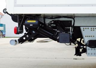 Chargement montées sur camions MBB Palfinger MBB R 1500 SK