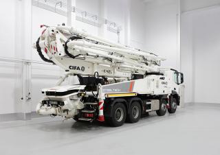 Pompes à béton Pompes à béton montées sur camion CIFA K42L