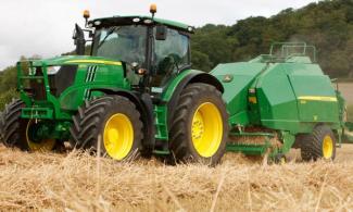 Presses de grandes balles + à haute pression John Deere 1424 C