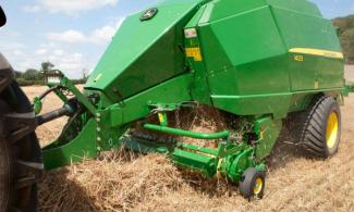 Presses de grandes balles + à haute pression John Deere 1424 C