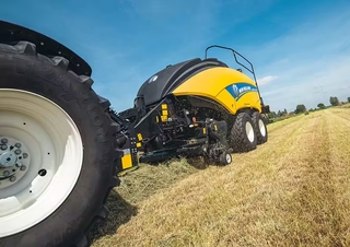 Presses de grandes balles + à haute pression New Holland BB 1270 RC Plus