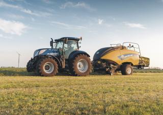 Presses de grandes balles + à haute pression New Holland BB 890 RC