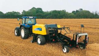 Presses de grandes balles + à haute pression New Holland BB 9040 S