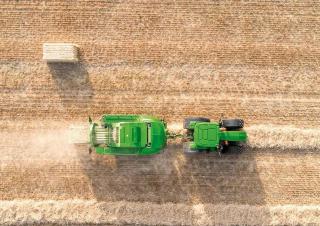 Presses de grandes balles + à haute pression John Deere L633 