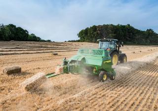 Tondeuses à gazon autoportées et tracteurs de jardin John Deere S180 