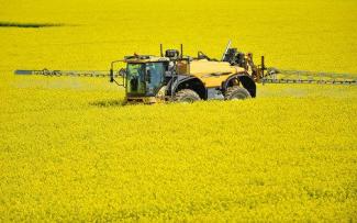 Pulverisateurs Automoteurs Challenger RoGator 655