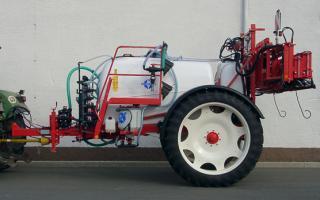 Pulverisateurs trainès Schmotzer ASP PK 50