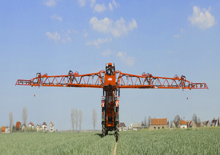 Pulverisateurs trainès Unia Europa XL 4018 