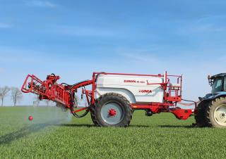 Pulverisateurs trainès Unia Europa XL 4024 