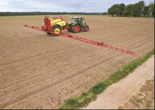 Pulverisateurs trainès Kverneland Ikarus S38