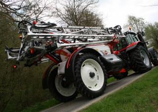 Pulverisateurs trainès Kuhn Metris 2-3200