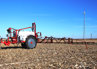 Pulverisateurs trainès Unia Plus 2521