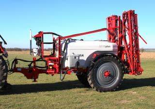 Pulverisateurs trainès Unia Plus Rex 2518