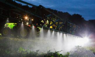 Pulverisateurs trainès John Deere R952i