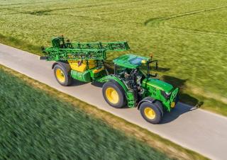 Pulverisateurs trainès John Deere R732i 