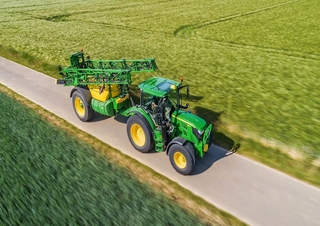 Pulverisateurs trainès John Deere R732i