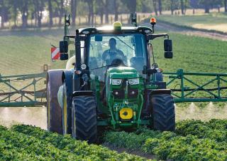 Pulverisateurs trainès John Deere R732i 
