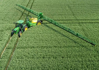 Pulverisateurs trainès John Deere R944i