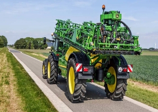 Pulverisateurs trainès John Deere R975i