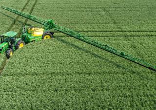 Pulverisateurs trainès John Deere R975i