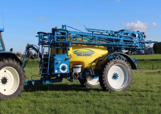 Pulverisateurs trainès Delvano TS 4200